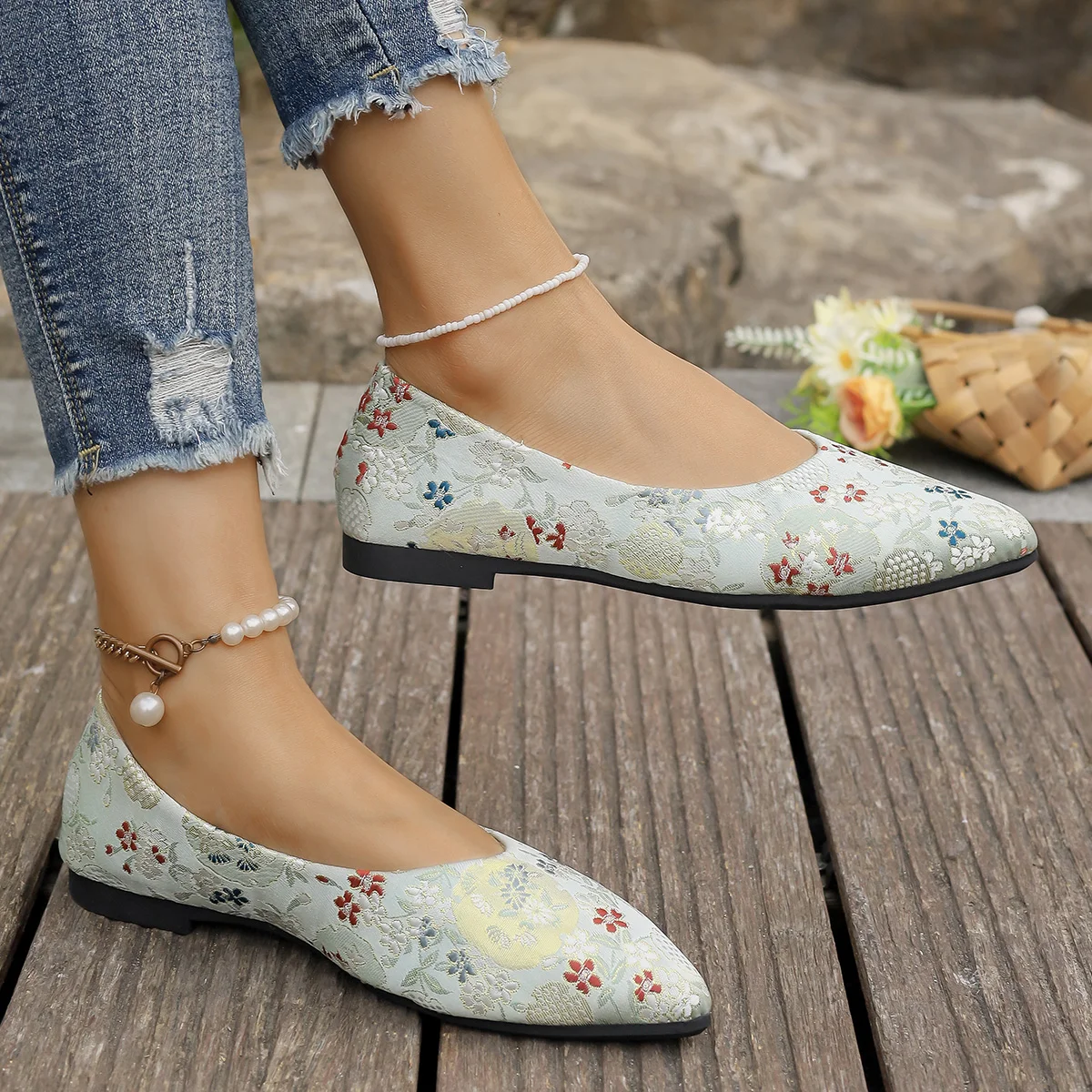 Spring Autumn Pointed Comfortable Anti Slip Casual Flat Shoes Fashionable New Style Elegant Sexy Plus Size Work Shoes for Women