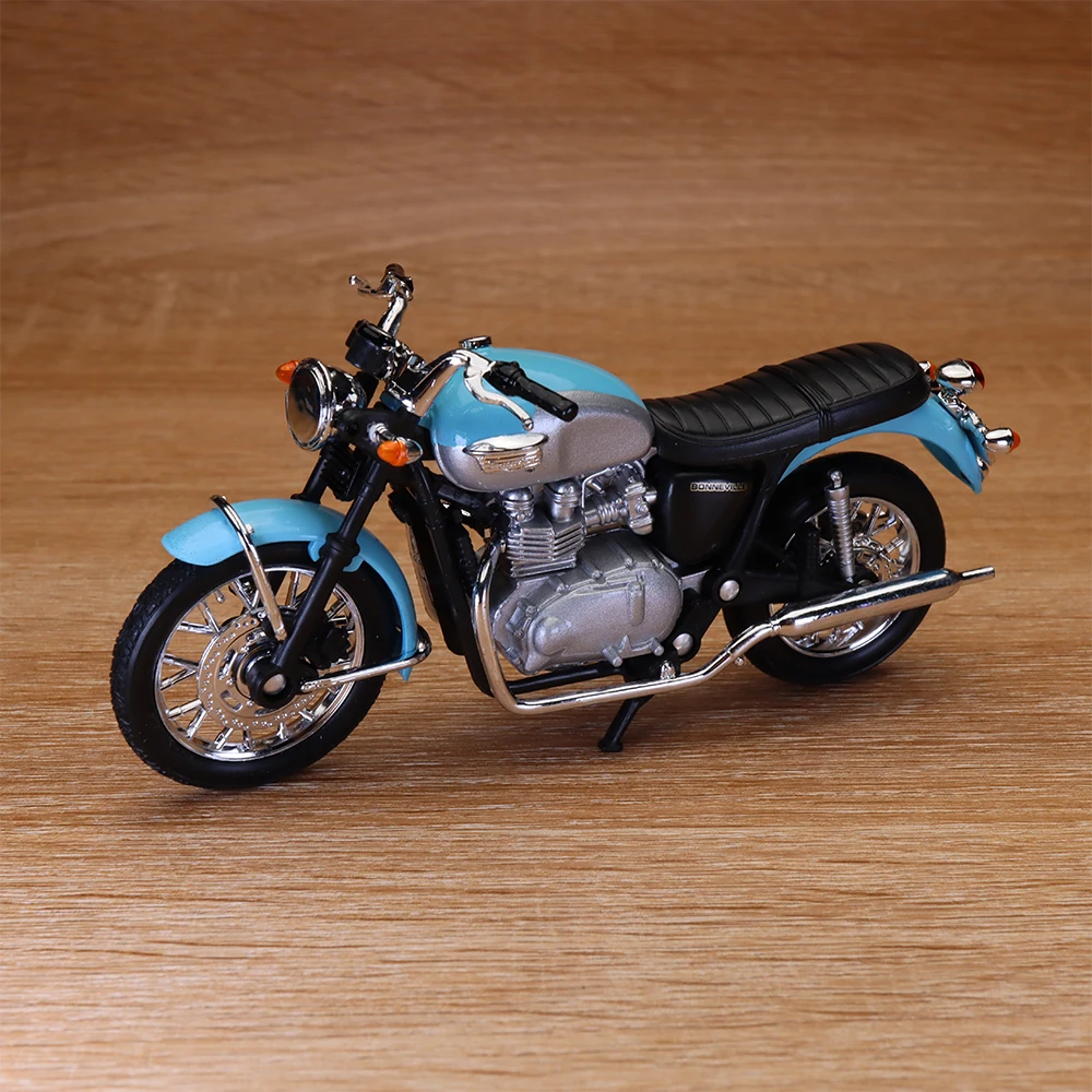 

Литая игрушка для мотоцикла 1/18 2002, модель BONNEVILLE
