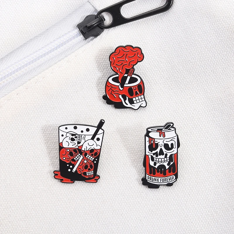 Schädel Soda Trinken Emaille Pins Benutzerdefinierte DRUNK FOREVER Broschen Revers Abzeichen Kleidung Punk Gothic Schmuck Geschenk für Kinder Freunde – Detail 8