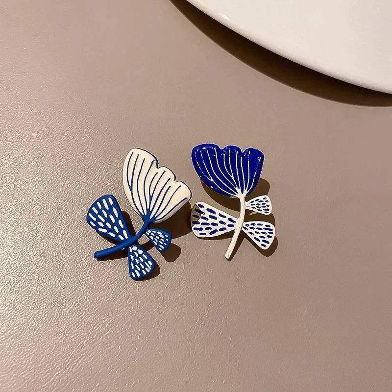 Summer Newest Personality White Blue Painting Leaf Flower Earrings New Chic Jewelry Accessories for Women Fashion Creative Gifts