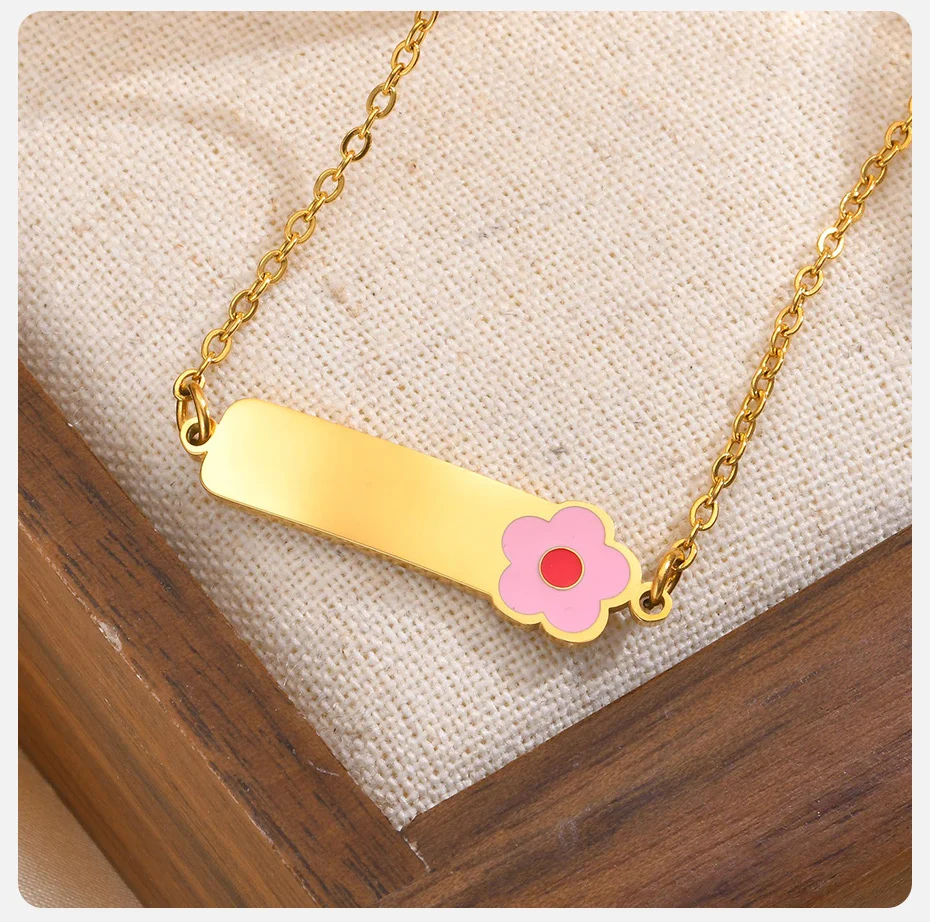 Vnox Süße Herz-Kronen-Blumen-Schmetterlings-Ohrstecker für Mädchen, süße rosa Emaille-Edelstahl-Anti-Allergie-Ohrringe als Geschenk – Detail 7