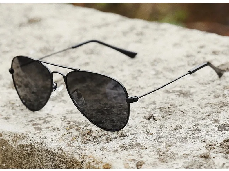 Occhiali da sole polarizzati classici per bambini Occhiali da sole colorati per ragazzi Occhiali da 5-12 anni a specchio per bambini Occhiali con montatura in metallo UV400_voghion.com