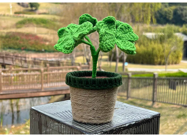 Hand-Knitted Four Leaf Clover Plants Bonsai Artificial Flowers