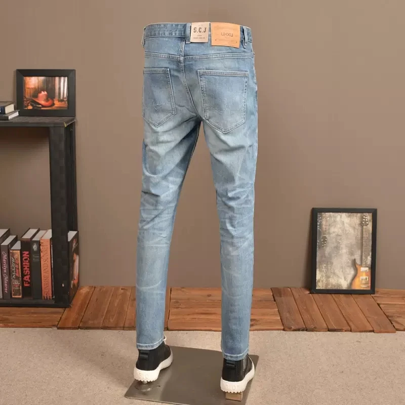 Рисунок 4 - Джинсы мужские в стиле ретро