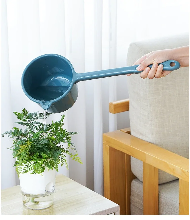 Description Picture 6 of itemLong Handle Kitchen Plastic Water Scoops Anti-drop Durable Large Vegetable Fruit Washing Ladle Baby Bath Shampoo Water Spoons