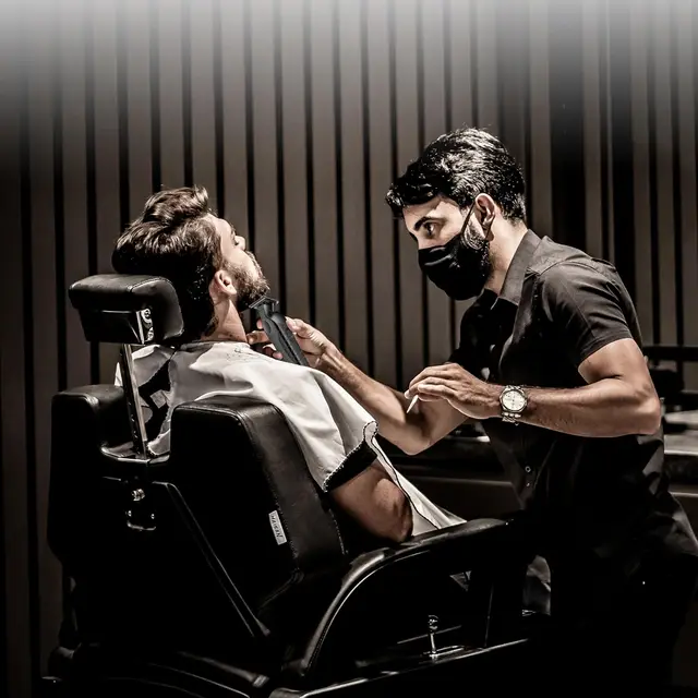 Aparador de Cabelo Profissional Kemei 2299