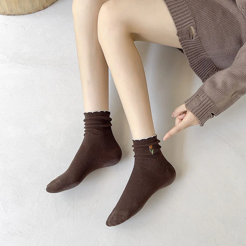 Spring and Autumn Tulip Embroidery Women's Mid-tube Socks Solid Color Socks Maillard Color Casual High Appearance Level Socks