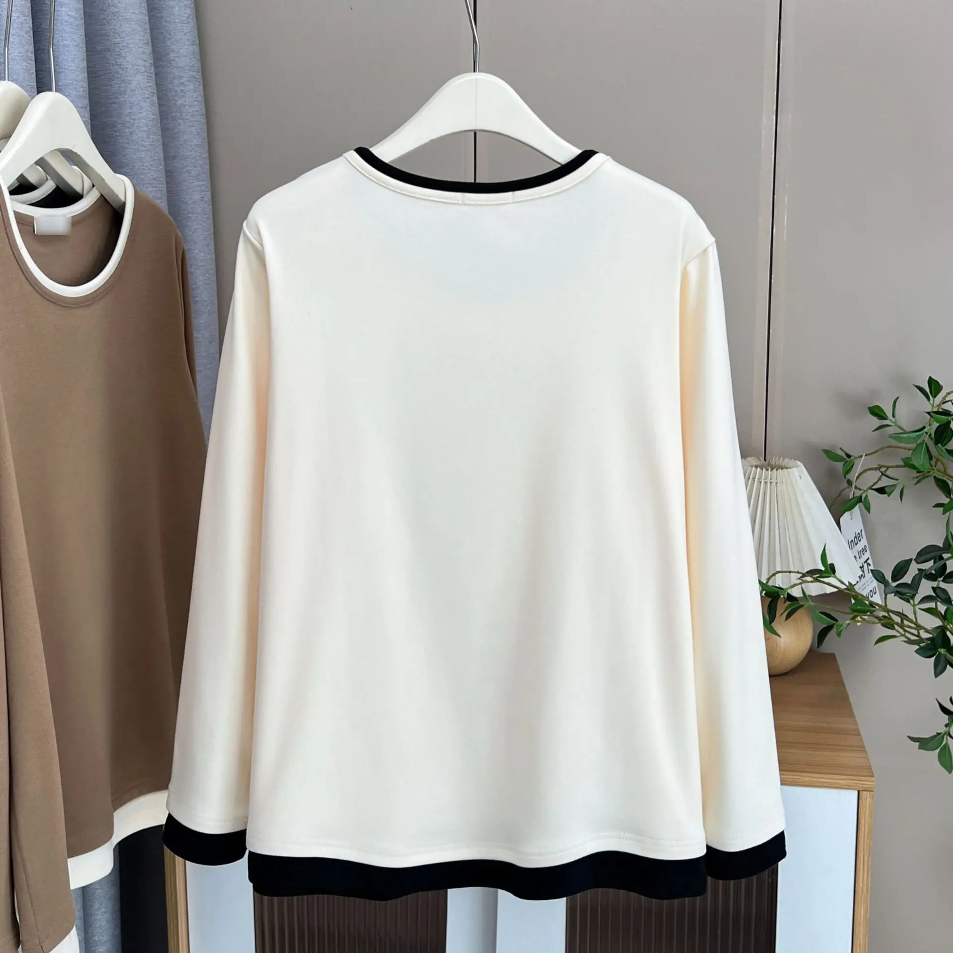 XXXXL Fashion Plus Size Women's T-Shirt 2025 Autumn Winter Casual Color Blocking Fleece Warm Long Sleeved Tops 2532