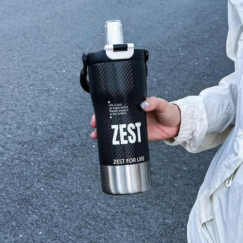 Minimalist Insulated Water Bottle with Dual-Function Lid, 600ML