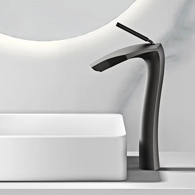 หรูหราแปรงทองเหลืองก๊อกน้ําห้องน้ําโมเดิร์นเซรามิคตลับหมึกอ่างล้างหน้าแตะร้อนและเย็นดาดฟ้าติดตั้งอ่างล้างจานติดตั้ง 4