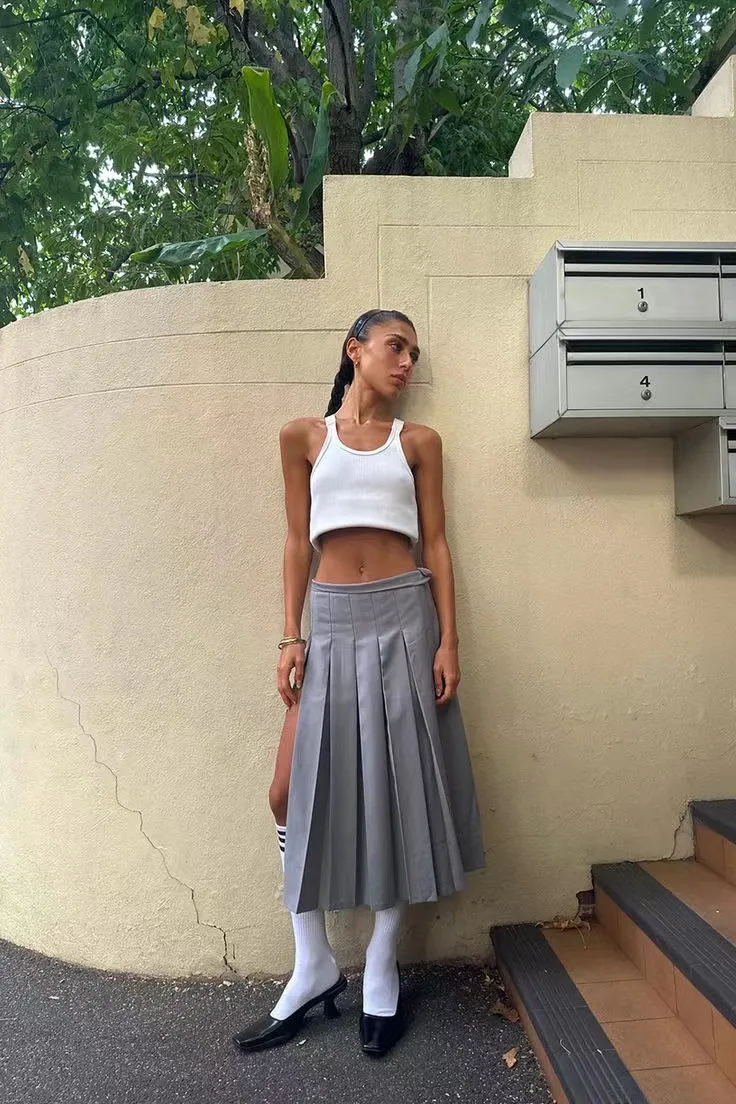 

Women Schoolgirl Midi Pleated Skirt Low Rise Side Split Size Zipper