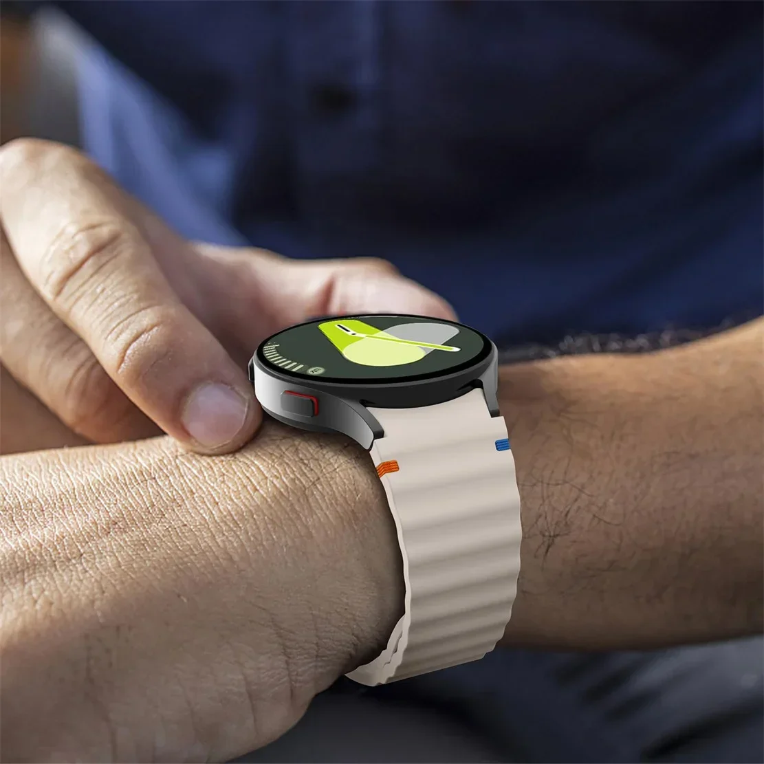Enhanced Silicone Bracelet for Galaxy Watch - Seamless Design for Comfort and Style