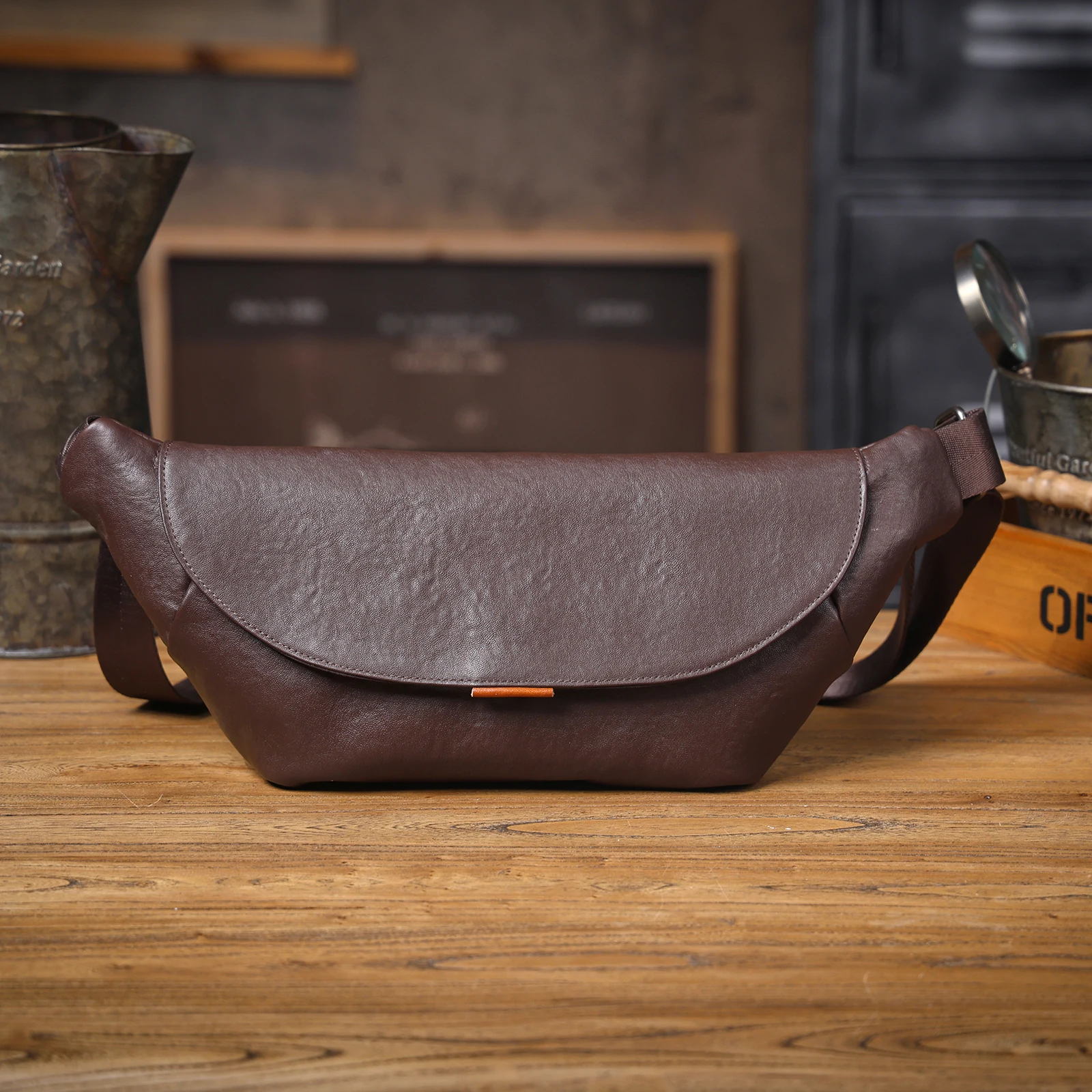 รูปสินค้า กระเป๋าหนังแท้ผู้ชาย แฟชั่น Crossbody คลาสสิก