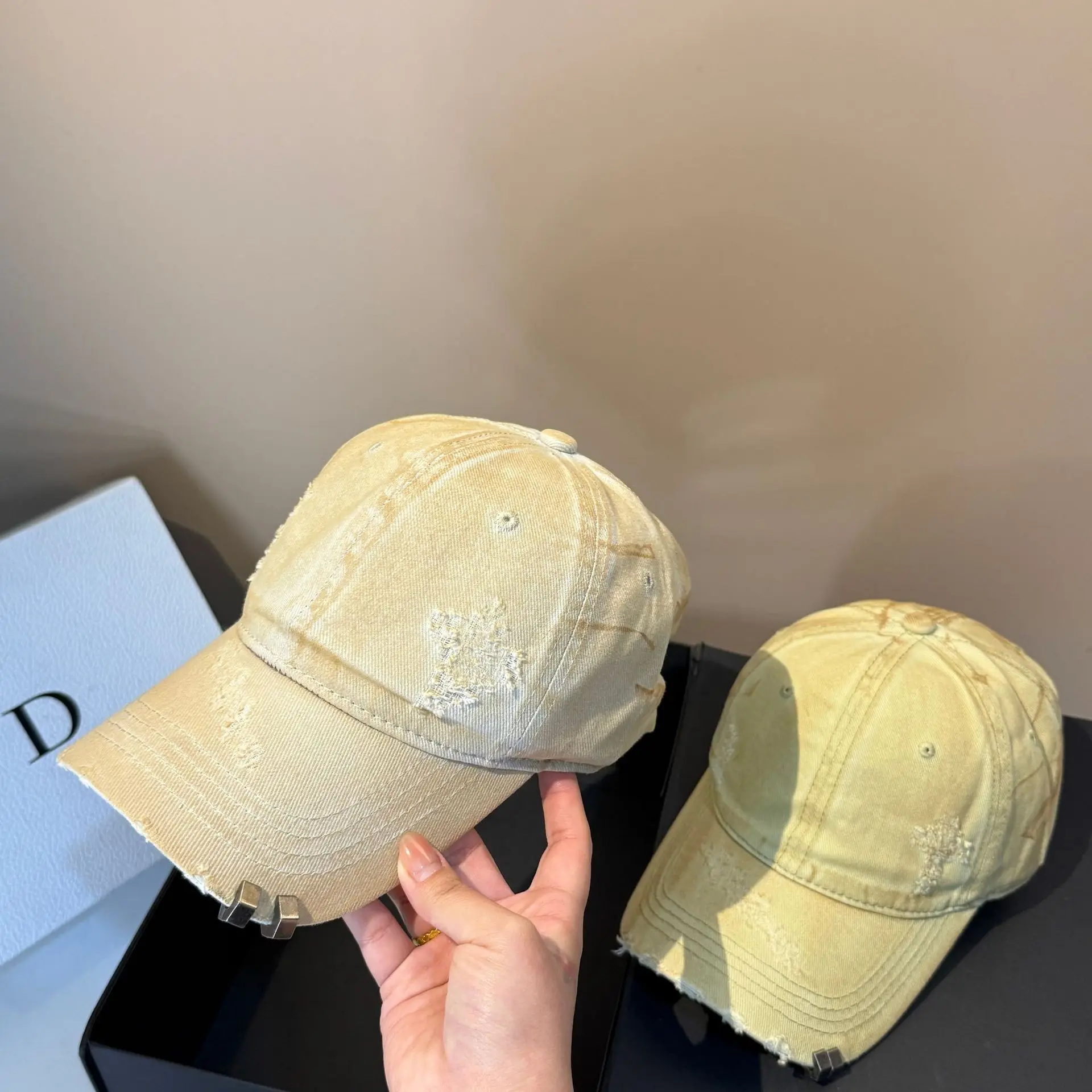 Punk-Style Baumwoll-Baseballkappe mit Löchern, Modische Streetwear Hip-Hop-Kappe, Verstellbare Snapback Sonnenschutz-Visiermütze für Tennis und Golf – Detail 8