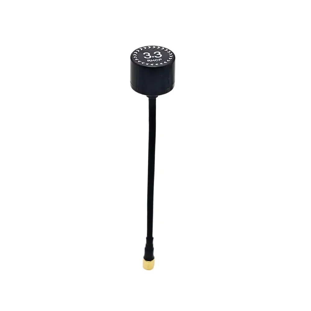 Gros plan sur le connecteur SMA de l'antenne FPV 160mm 4.5dBi RHCP, filetage précis et joint torique visible
