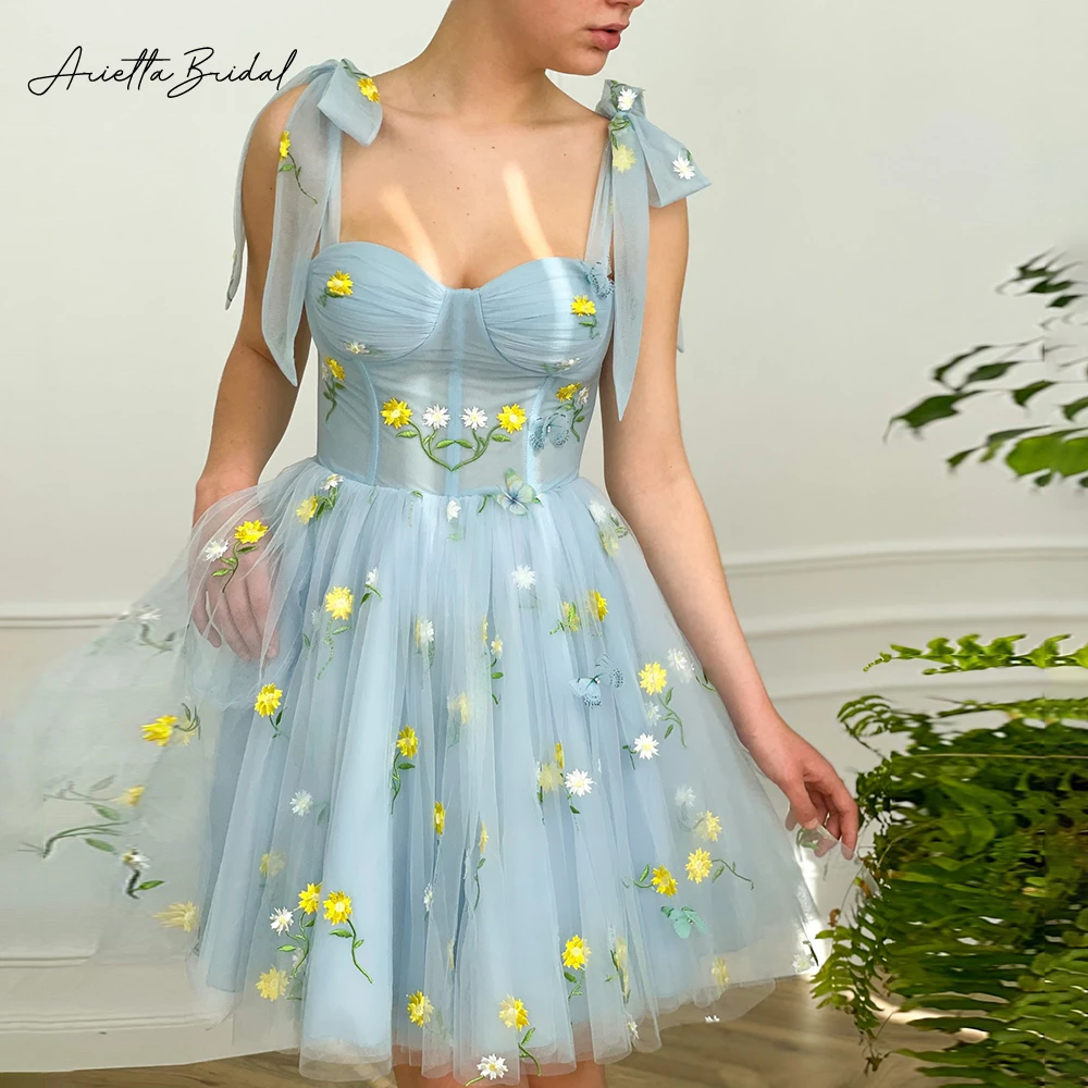 

Arietta Floral Blue Embroidery Tulle Mini Prom Dresses Sweetheart Bow Straps Above Knee A-Line Short Party Gowns with Pockets