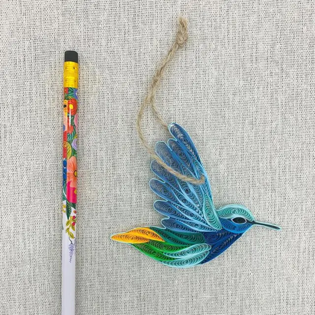 Kiváló Minőségű Kék ​​Színű Kolibri Medál Könnyű Gyönyörű Repülõ Ékszer Fal Díszítő - Image 3