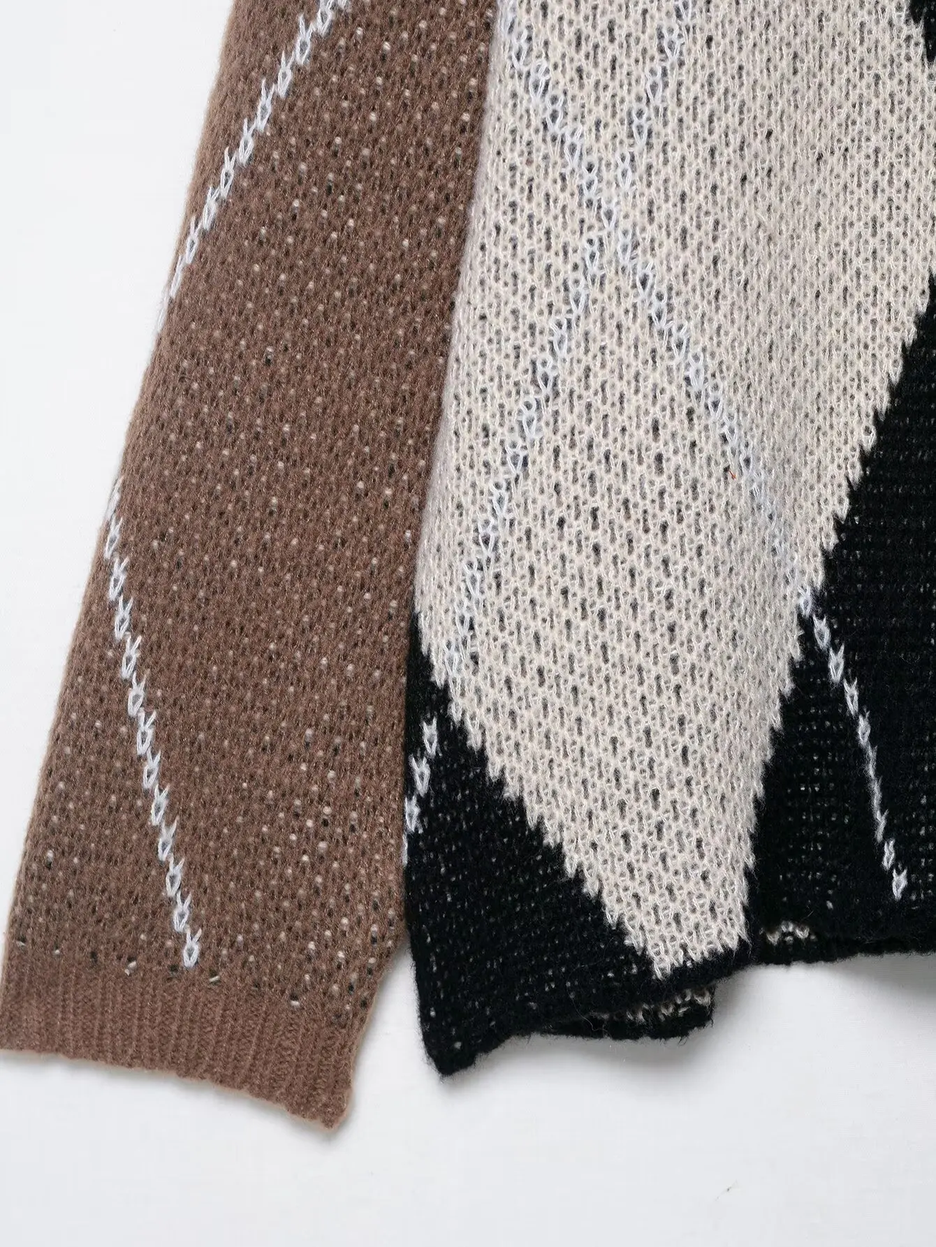 Female O-Neck Full Sleeve Short Loose Sweater Women Chic Casual Plaid Kintted Pullover Lady Autumn Daily Commute OL Pullover