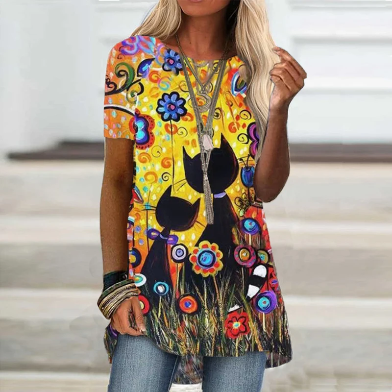 

Женская блузка с круглым вырезом, коротким рукавом и принтом