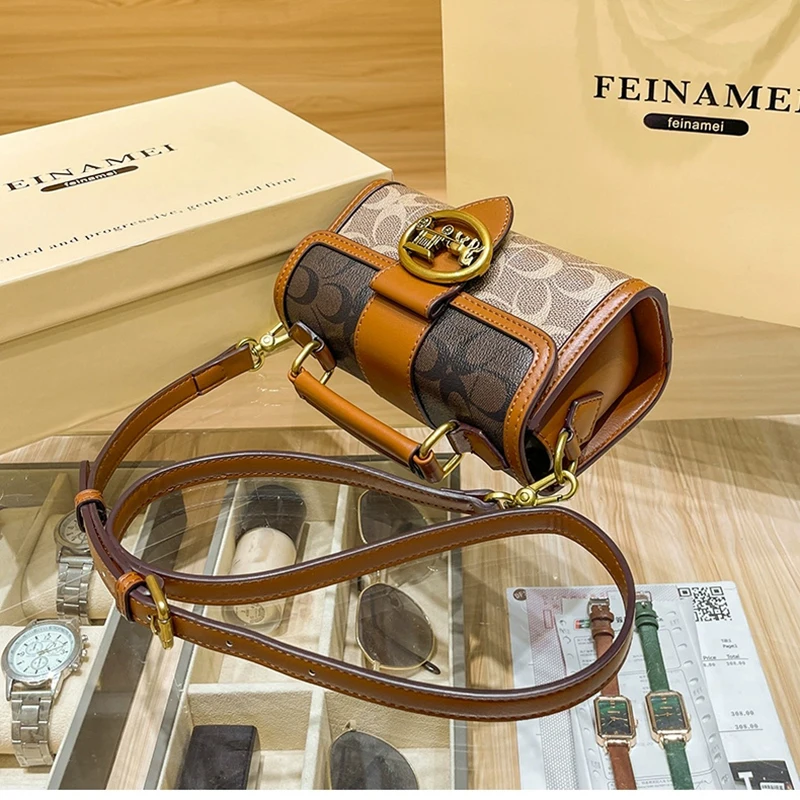 New 2024 minimalist and fashionable small handbag, contrasting color women's bag, chain, shoulder bag, designer high-end crossbo