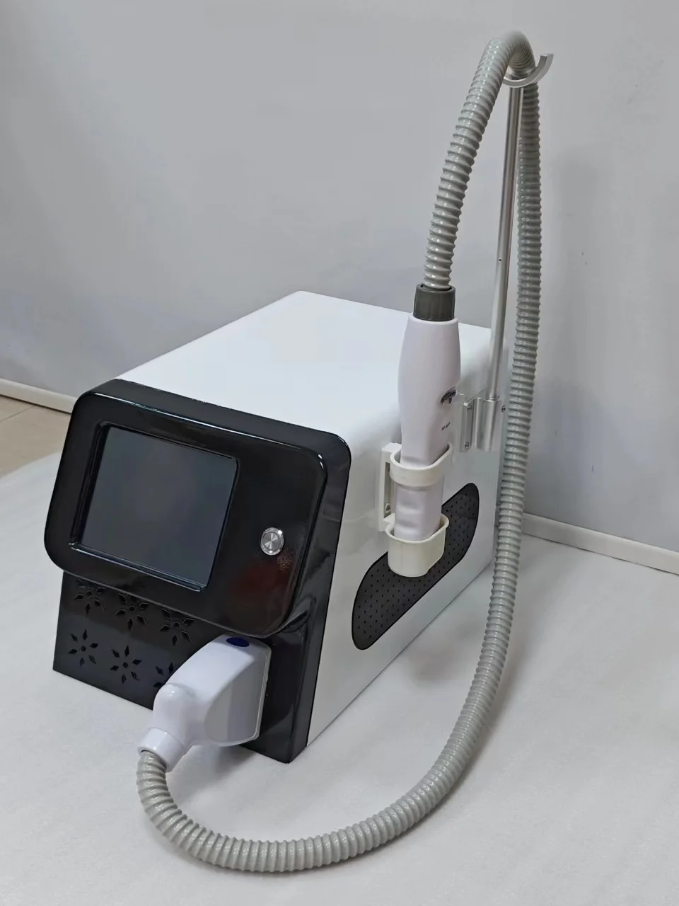 Desktop non-invasive skin second cleaning tattoo eyeliner removing melanin non-invasive equipment Portable 1064nm 532nm 1320nm a