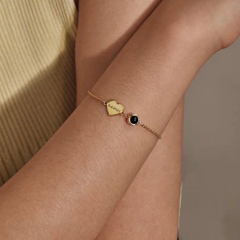 Bracelet de Projection personnalisé avec Photo et nom pour femmes, Bracelet avec image en cœur gravé, bijoux commémoratifs pour meilleur ami, cadeau 3 Bracelet de Projection personnalisé avec Photo et nom pour femmes, Bracelet avec image en cœur gravé, bijoux commémoratifs pour meilleur ami, cadeau 3