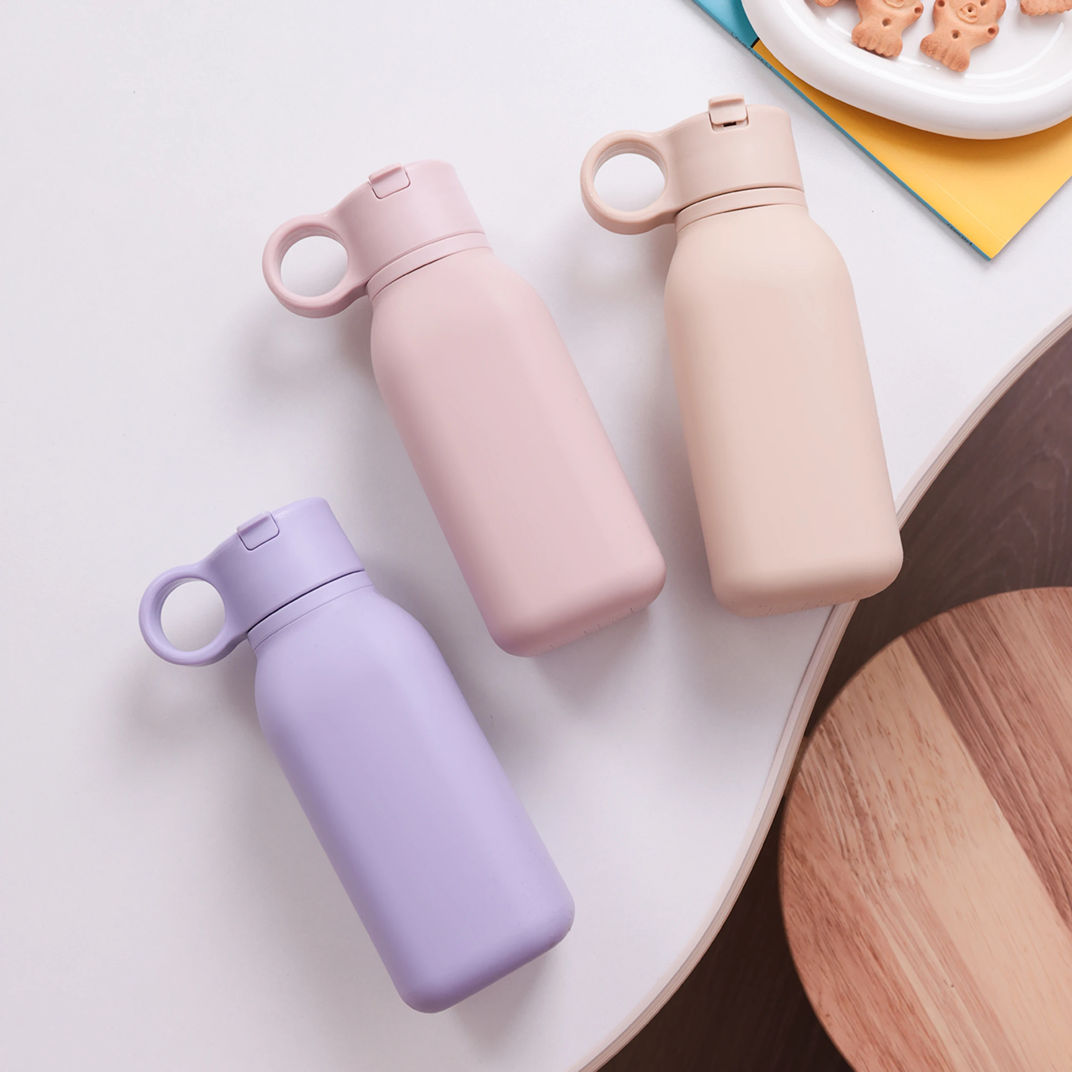 Color Kids 1PCS Silicone Baby Training Cup Flip Top Leakproof Sippy Cup For Infant Feeding Outdoor Sports Travel Baby Stuff