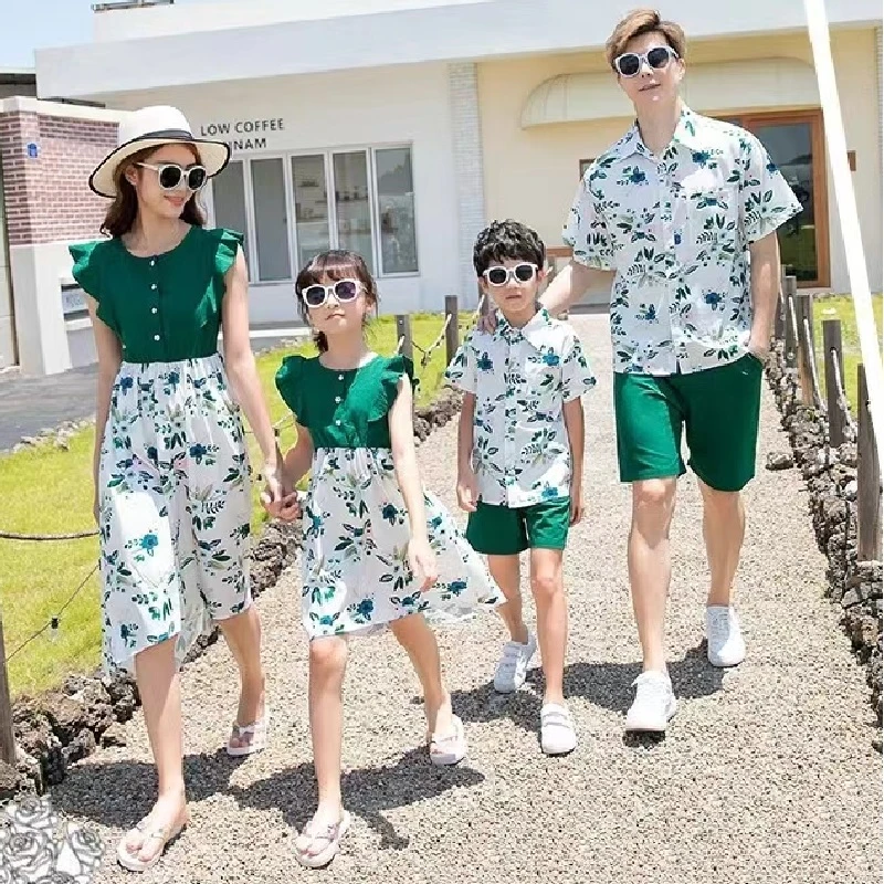 

2024 Short Sleeve Family Matching Outfits Irregular Mother Daughter Dresses Flower Mommy and Me Clothes Father Son Shirts+Shorts