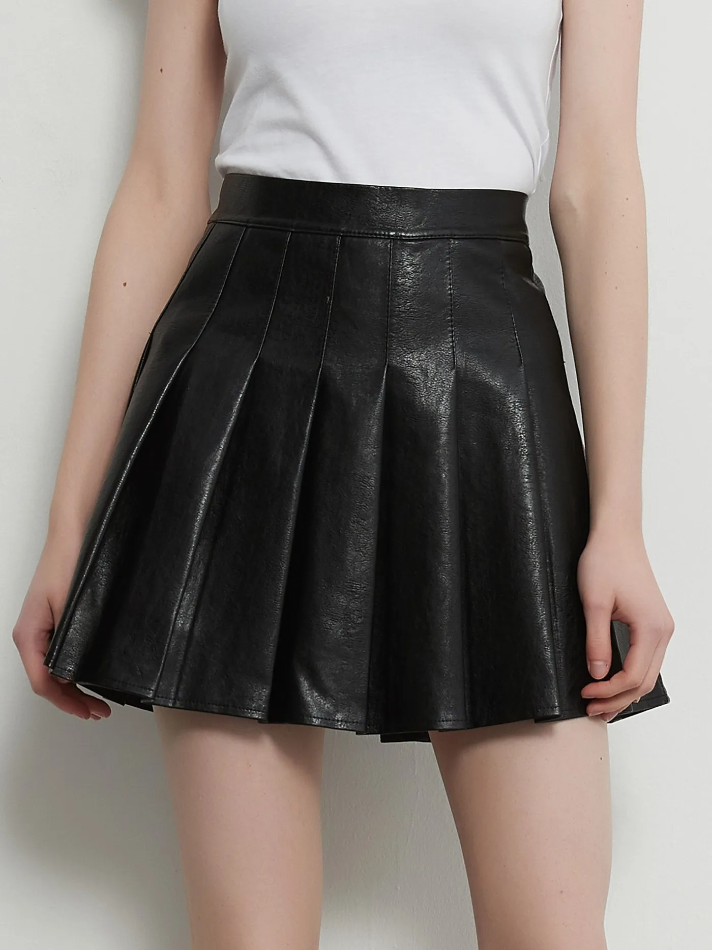 

ZHISILAO New Black Pu Faux Leather Pleated Skirt Elegnt Mini High Waist Skirts Jupe Femme Spring 2022 Punk Outfits