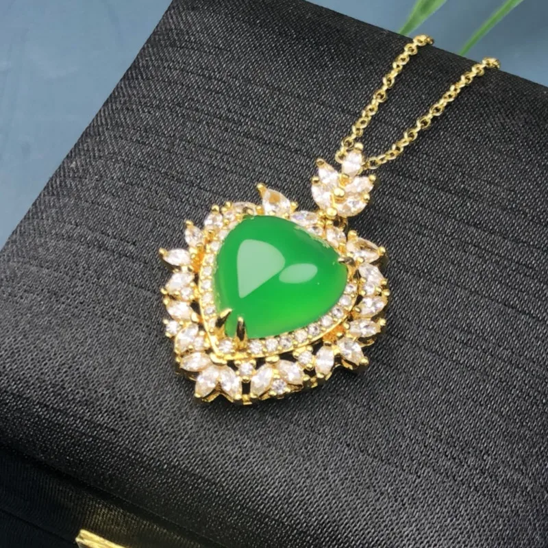 

925 bright gold inlaid natural agate ice green chalcedony heart to heart pendant men's and women's fashion personality jade