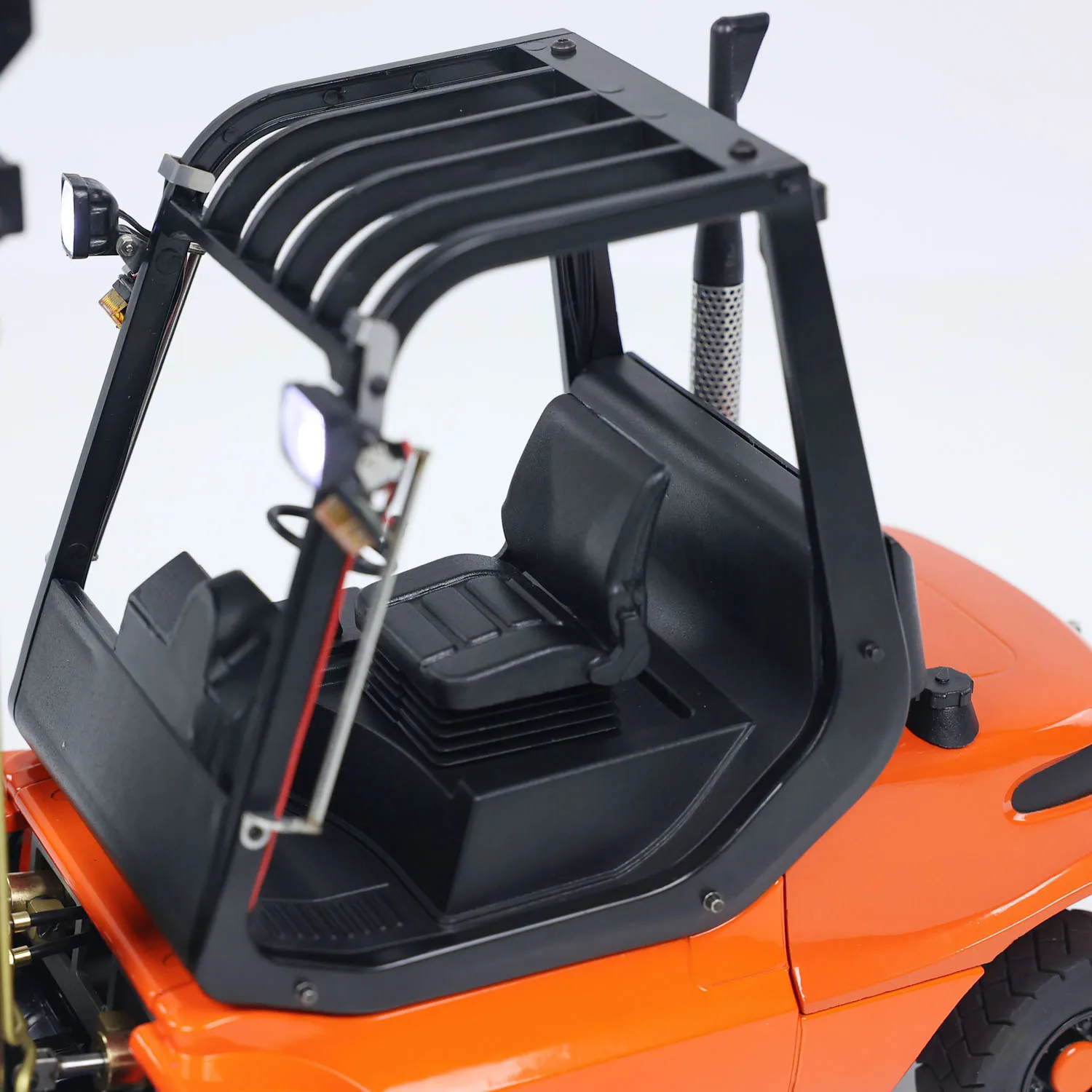 1/14 RC Forklift Metal Hydraulic Wheeled Transfer Car with Sound Light System I6S Construction RC Toys Vehicles Model Gift Model 6