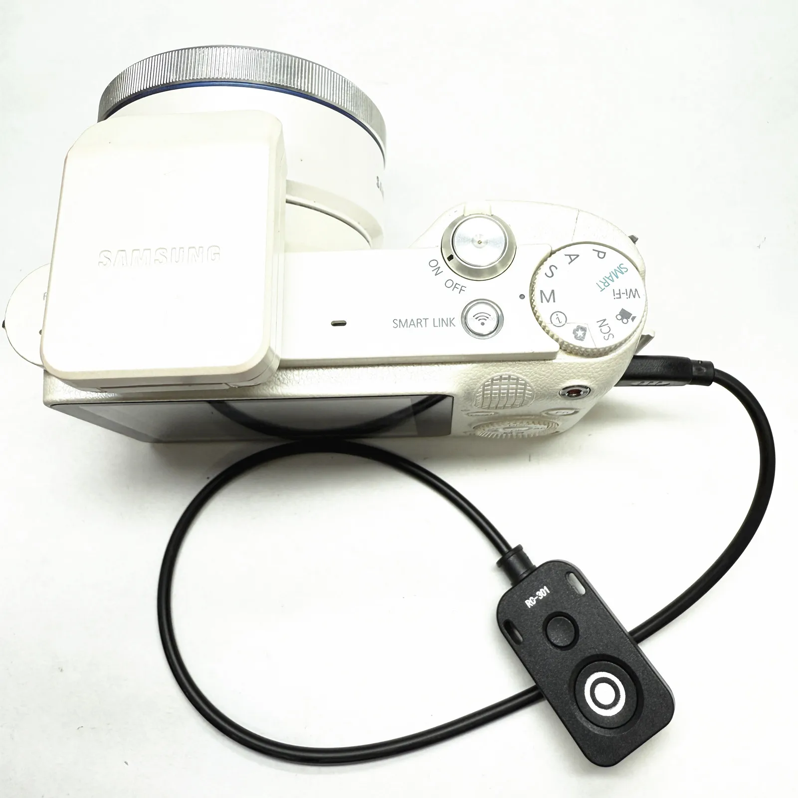 RC301-SR2NX02 Camera Remote Shutter Release Camera Remote Shutter Button for Samsung NX1000 NX30 NX300 N2000 Telephoto