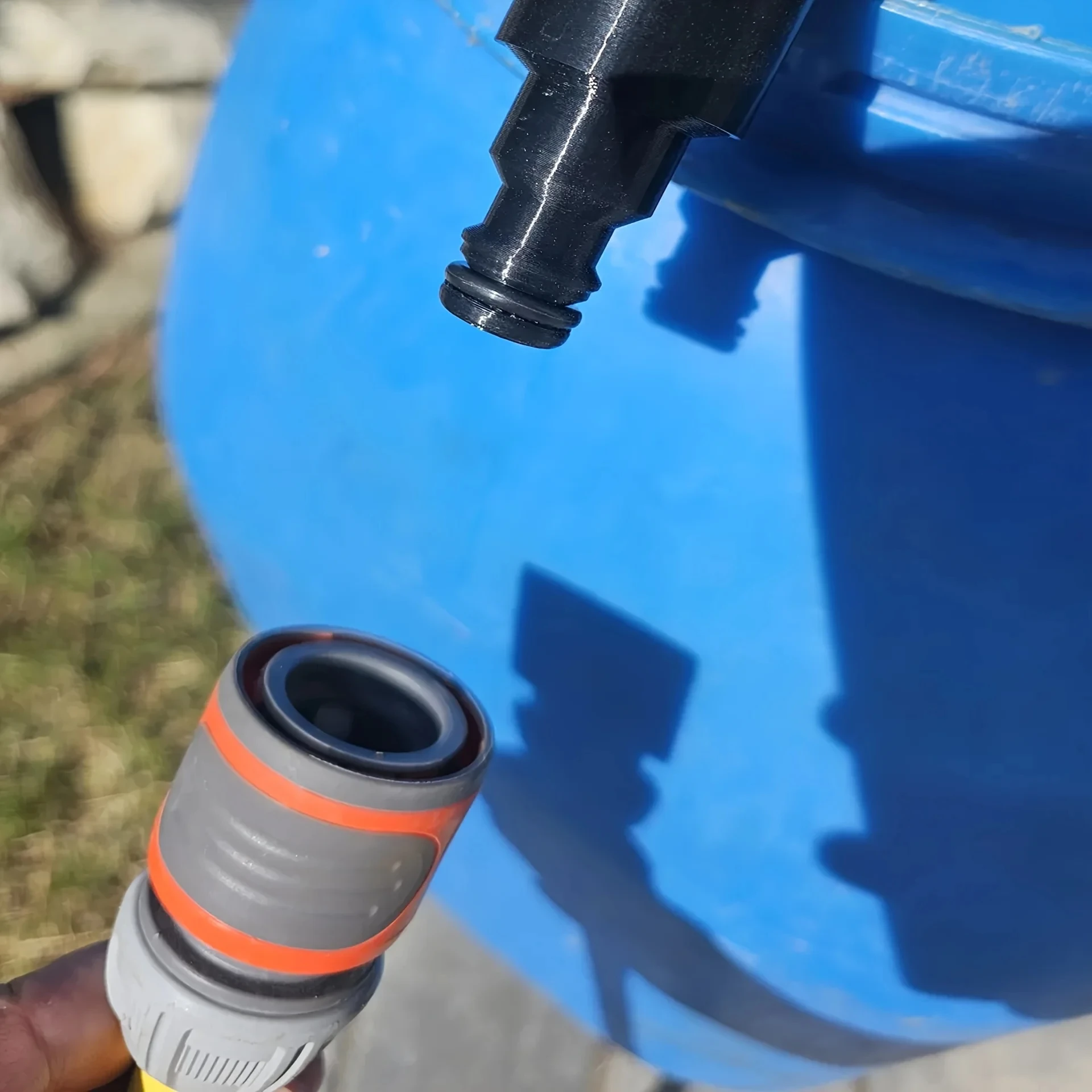 Durable Garden Hose Hook - Easy Water Tank Filling, No Handheld, Anti-Slip Design, Patio Watering Tool, Garden Hose Accessories