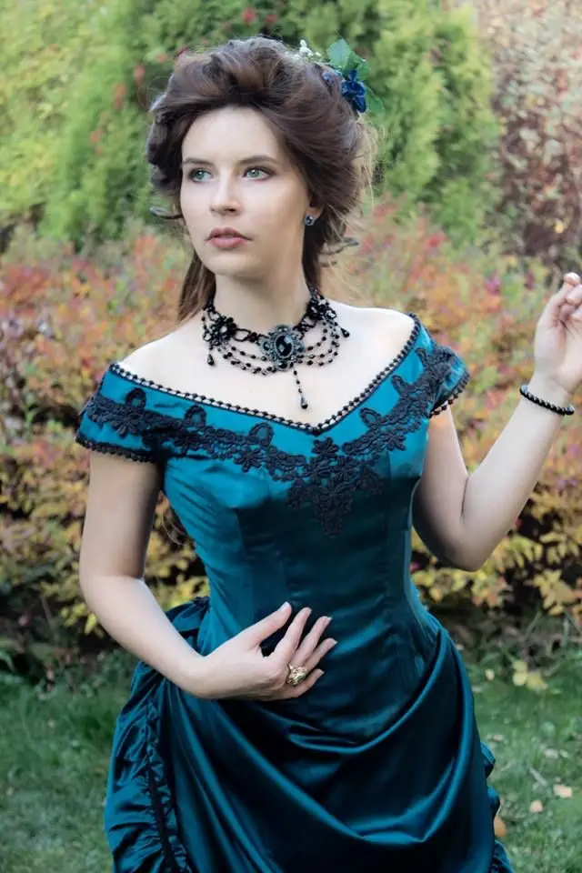 blue goth dress Navy Blue Victorian Gothic Dress, Victorian Bustle Dress, Victorian co   TwirlingDresses