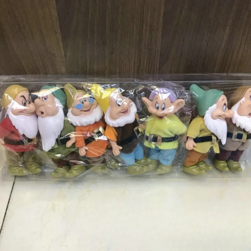 新しいディズニーアクションフィギュア白雪姫と七人の小人おもちゃ人形