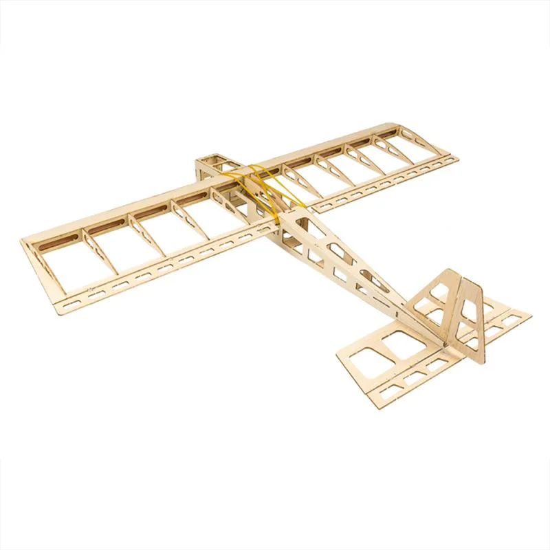 Aile du kit avion RC bois balsa 580mm brushless, montrant la structure légère et résistante.