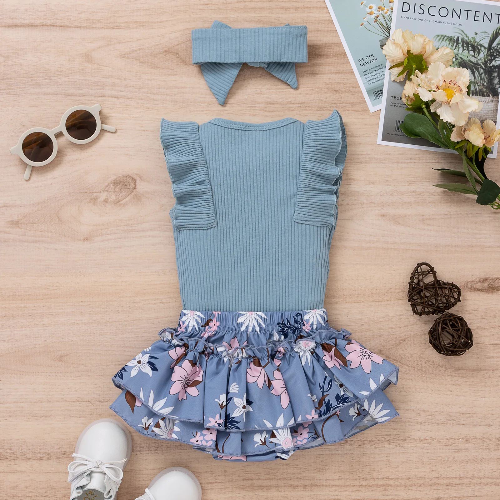 Children's clothing girls clothes set summer baby girl pit strip lace flying sleeve top triangle romper + floral shorts set Baby Clothing Set classic