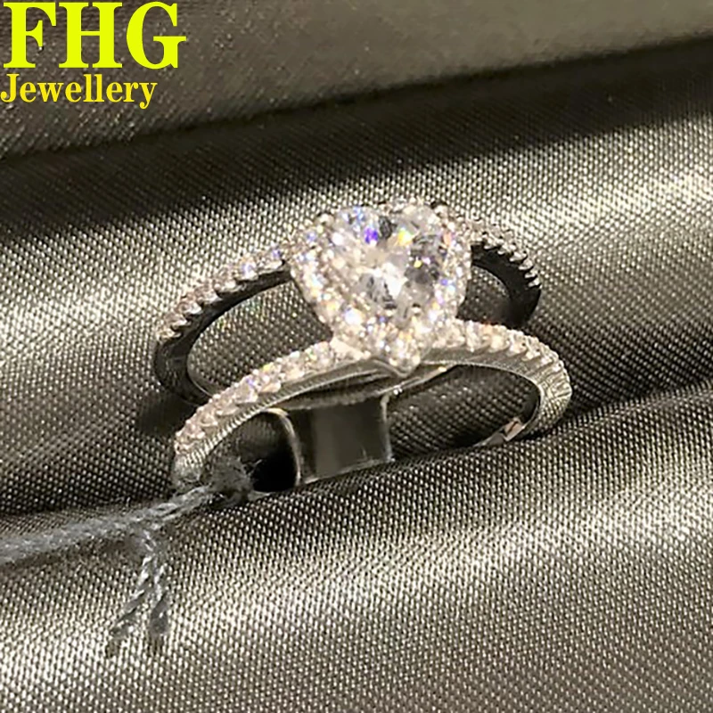 

Кольцо с бриллиантами в форме сердца, 2 карата, 9 к