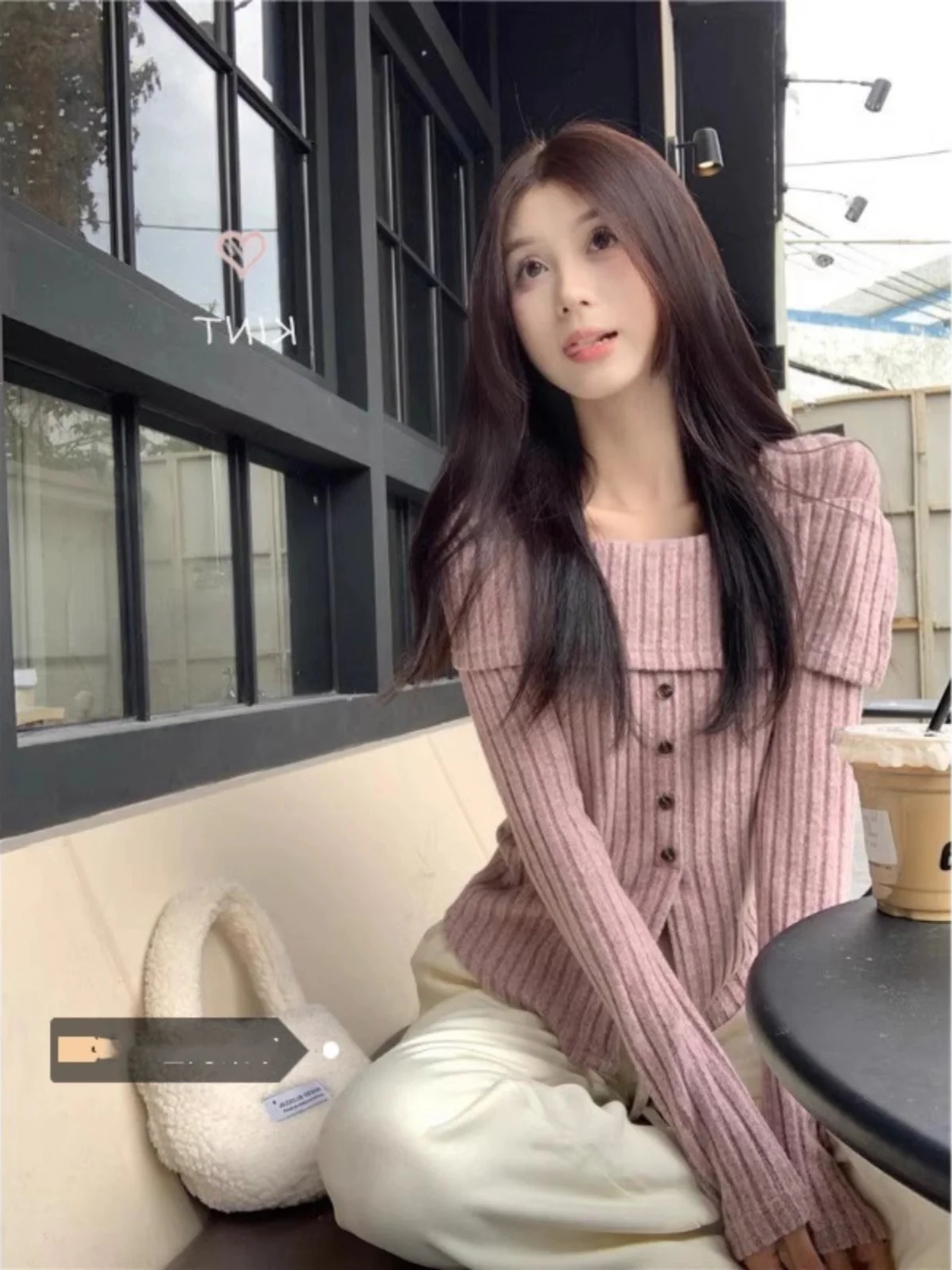 oulder Bared Long Sve Knitted Top with Single Button Square Collar for Women Autumn Winter Faion Slim Fit Base irt