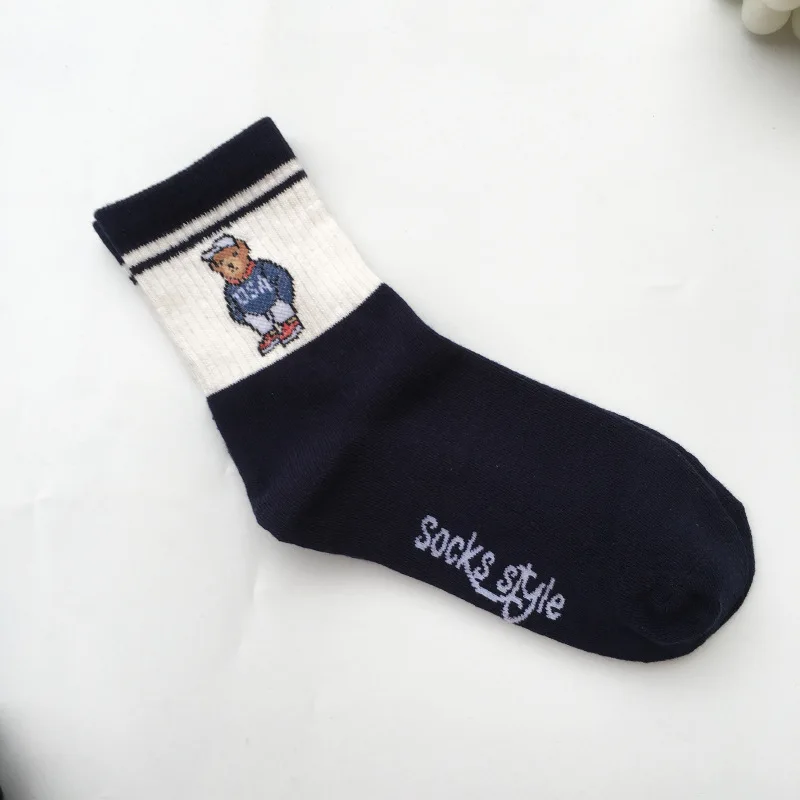 Socken Weiblichen Frühling Und Herbst Mid-rohr Stickerei Bär Schlauch Nette Casual Einfarbig Sport Pile Kawaii Socken Harajuku calcetines – Detail 3