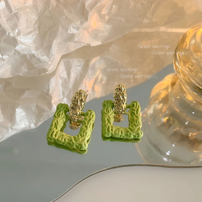 

Small Fresh Earrings 2023 New Fashionable and Unique Design Sense Earrings Green Forest Earrings for Women