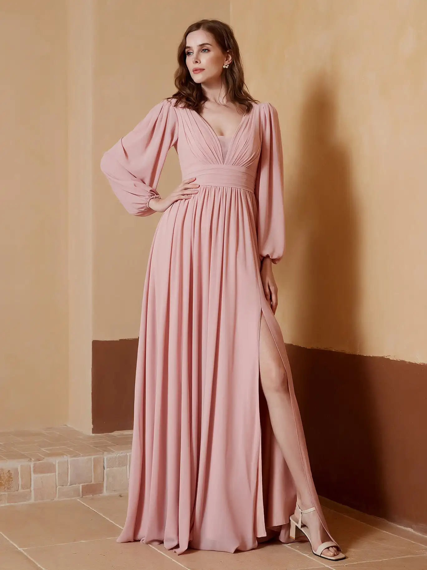

Plunging V-Neck Chiffon Bridesmaid Dress With Slit Backless A-Line Wedding Cocktail Dresses Pleated Backless Evening Gowns