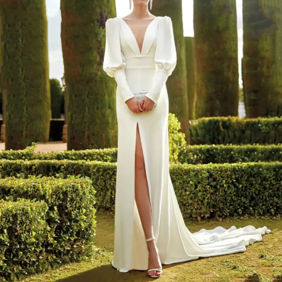 

2024 Elegant Sexy Deep V-Neck With Split Front Bridal Gown Backless Satin Wedding Dresses Sweep Train Mermaid Long Sleeve