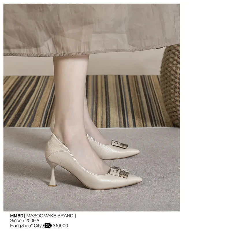 2024 Tidlige forårsnye højhælede, slanke hæle, spidse vanddiamantspænde, bløde læderarbejdssko_voghion.com