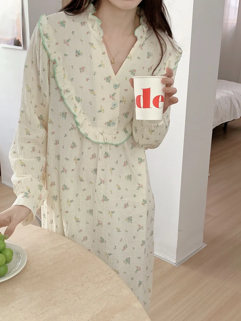 

Autumn New Home Clothes Simple Floral V-neck Pajamas Comfortable Loose Cotton Long-sleeved Nightdress D519
