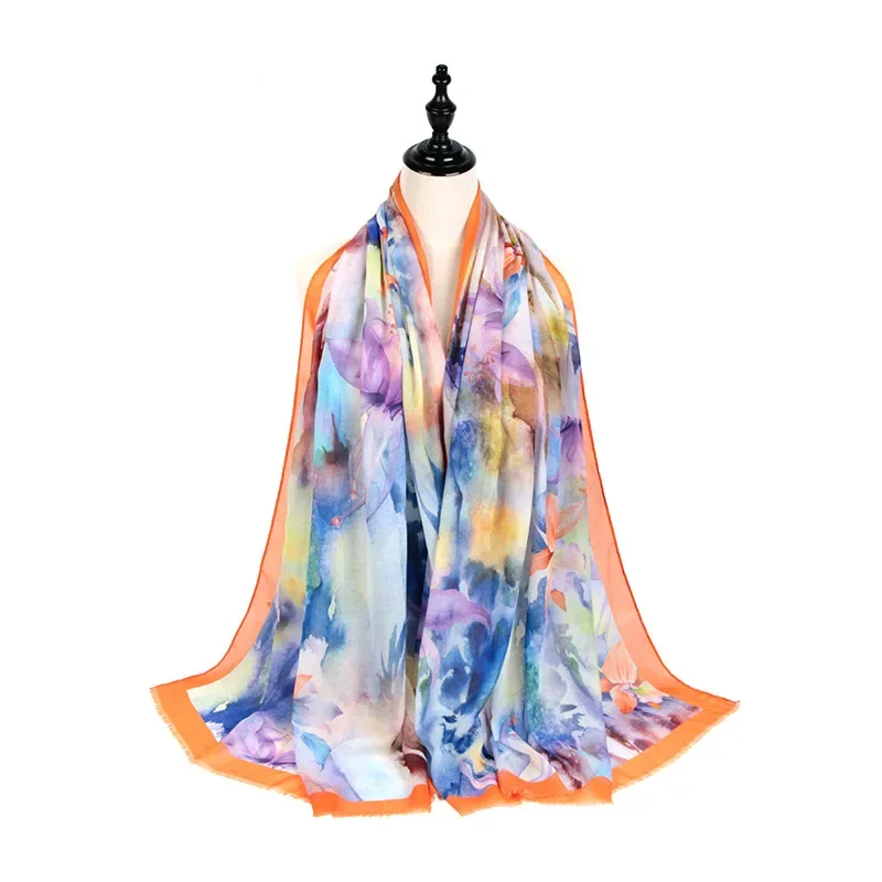 Рисунок 4 - Весенний тонкий женский шарф с