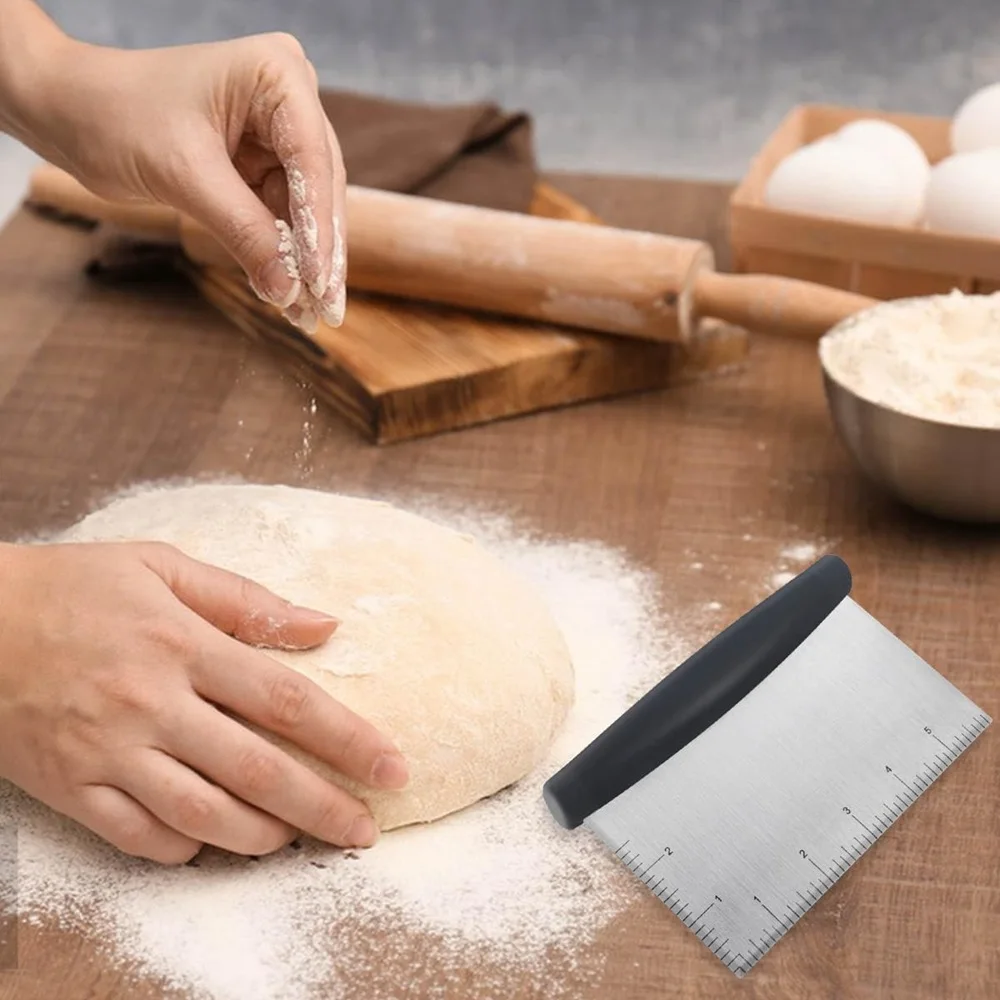 Multi-Purpose Dough Cutter Bench Scraper Stainless Steel Dough Pastry Bench Cutter Scraper Bread Pizza Baking kitchen Tools Dough Scraper Baking Tool Dough Cutter Baking Accessories Baking Spatula