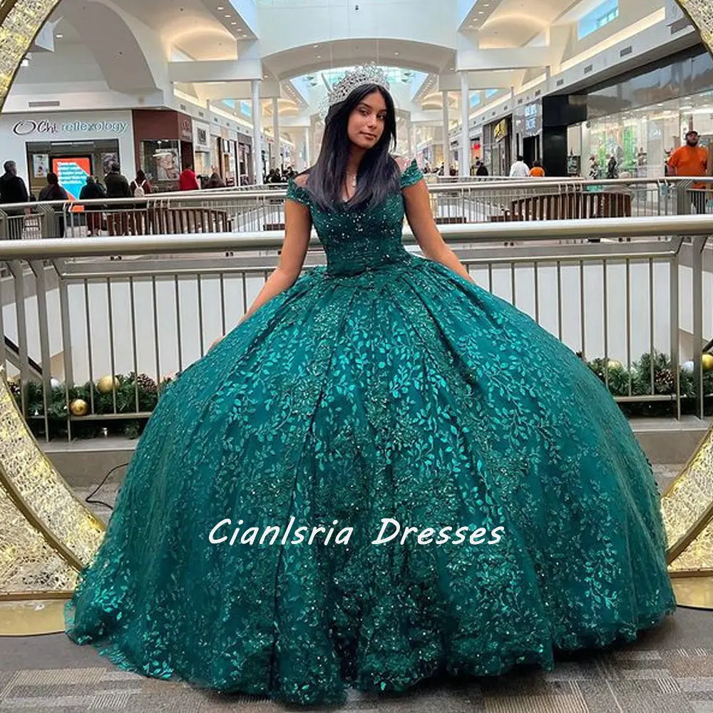 

Emerald Green Crystal Applqiues Lace Mexican Quinceanera Dress Ball Gown Off The Shoulder Corset Sweet 16 Vestido De XV Anos