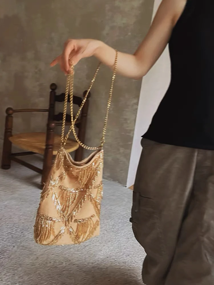 Fashion Dinner Bag Women's 2025 Spring New Sequined Fringed Portable Shoulder Bag Versatile Elegant Messenger Bag