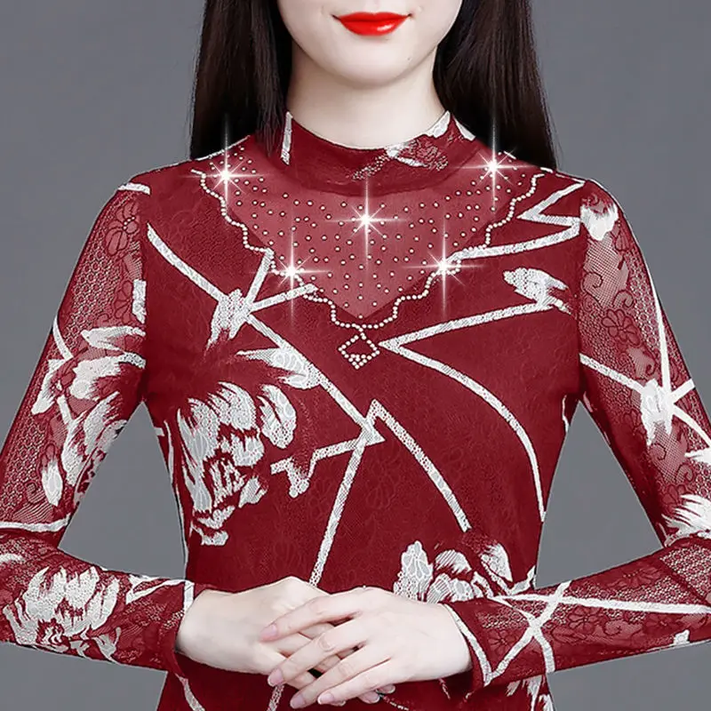 

2023 New Autumn and Winter Fashion High End Lace Mesh Print Long Sleeve Temperament Commuter Hot Diamond Women's Underlay Shirt